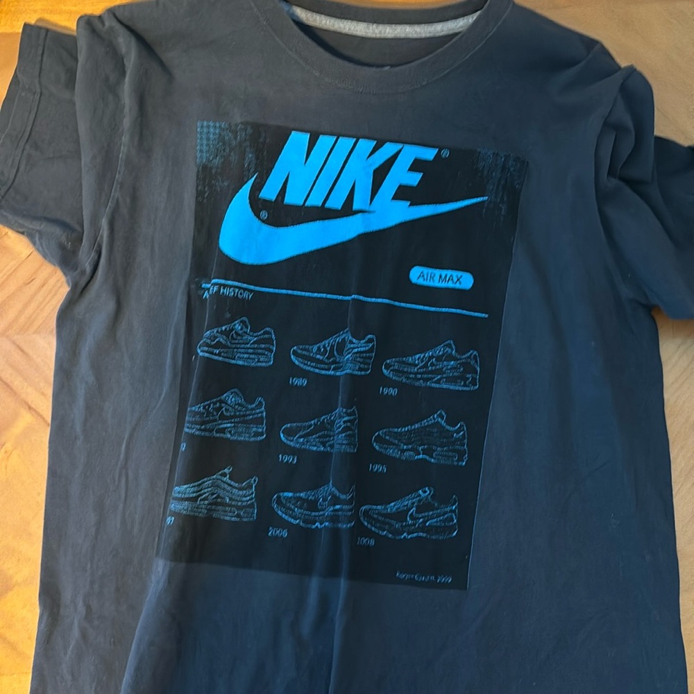 Vintage Nike air max tee